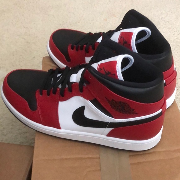 Jordan Other - Air Jordan 1 Mid “Chicago Toe” Sz11.5